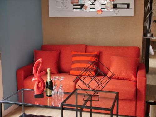 Hostal Room In Apartment - Blue Reves Apartment