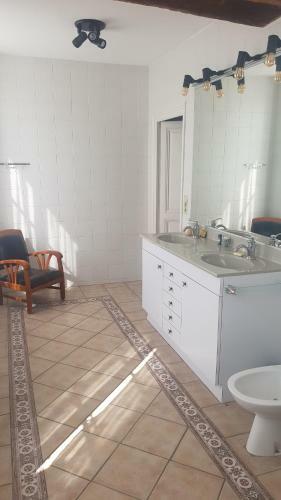 Bed & Breakfast Le Clo�tre Saint-liphard