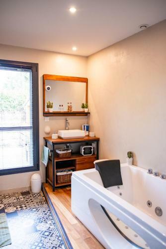 ?magnifique Villa Avec Piscine Spa? Sans Vis � Vis