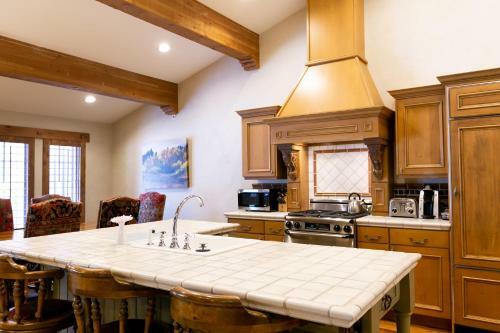 Apartamento Expansive Four Bedroom Suite At The Chateaux Condo