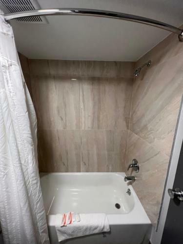 Hotel Sandston Inn