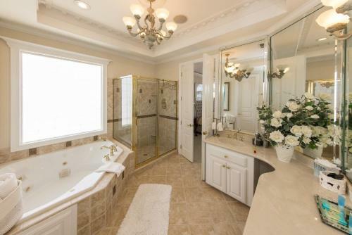 Seaside Sanctuary Oceanfront- Pool Open Year Round