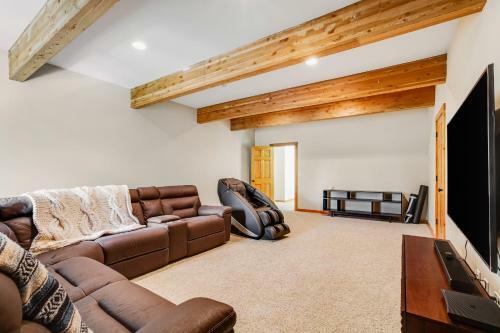 Cascade Lodge