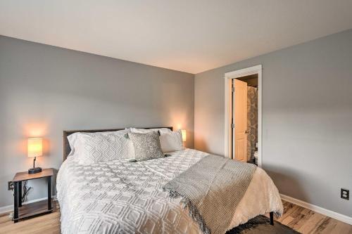 Pet-friendly Seattle Townhome Less Than 1 Mi To Lake!