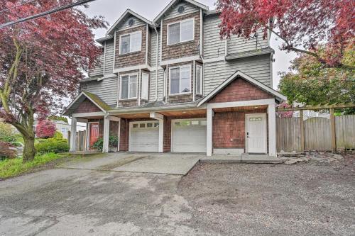Pet-friendly Seattle Townhome Less Than 1 Mi To Lake!