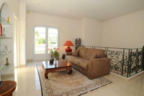 Villa Mougins Yourhosthelper
