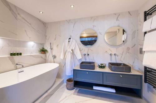 Three Bears - Alpine Luxury For Smaller Groups