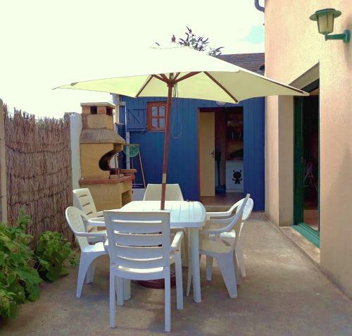 Maison Avec Jardin Et Plage de Sable Fin Accessible � Pied � 300m