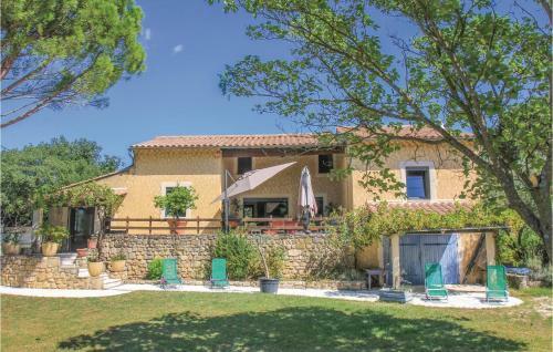 Four-bedroom Holiday Home In St Paul Trois Chateaux