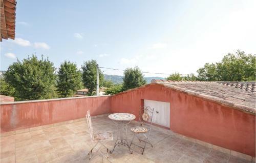 Four-bedroom Holiday Home In St Paul Trois Chateaux