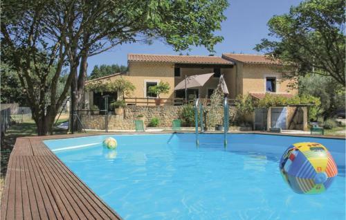 Four-bedroom Holiday Home In St Paul Trois Chateaux