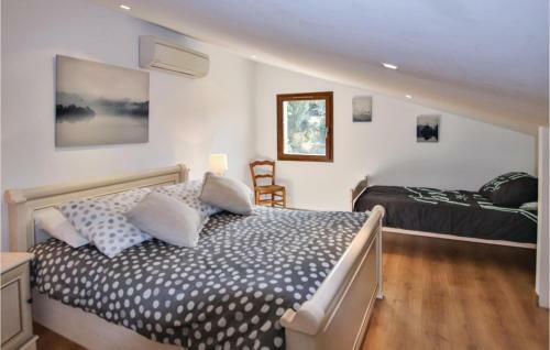 Four-bedroom Holiday Home In St Paul Trois Chateaux