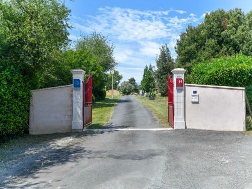 Charming Holiday Home In Saint-savinien With Private Pool