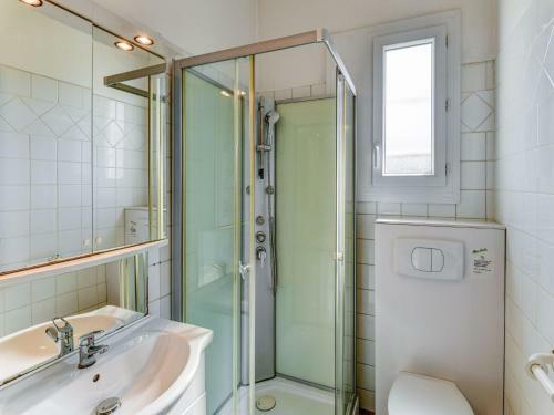 Quaint Holiday Home In Saint-savinien With Private Terrace