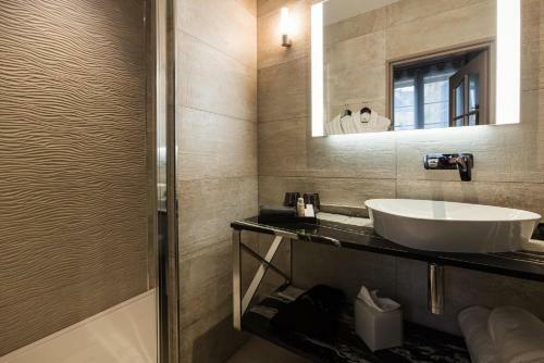 Hotel Le Petit Manoir