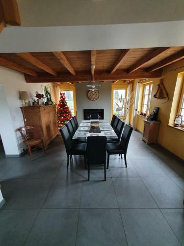 Au Chemin Du Paradis G�te de 10 Personnes