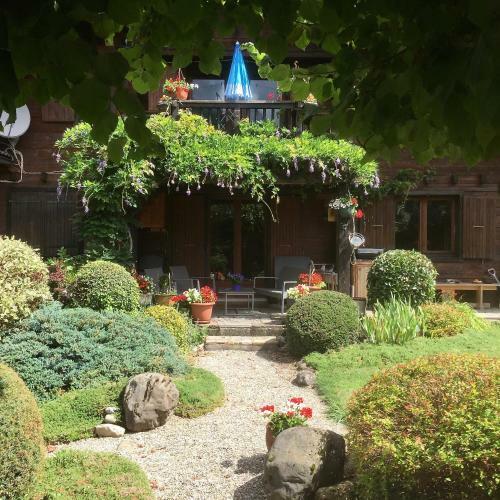 Bed & Breakfast Chalet Les Chouettes