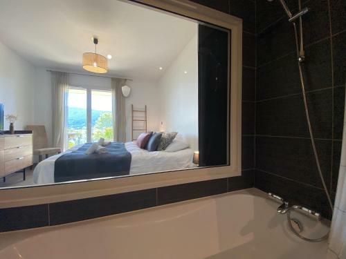 Apartamento Lake & Mountain View - Piscine, Parking, Terrasse