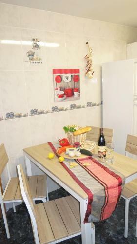 Bianca Seaview & Beach Apartment