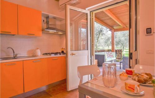 Beautiful Home In Monteroduni With Wifi And 2 Bedrooms