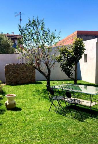 Hostal 13 Garden Rooms
