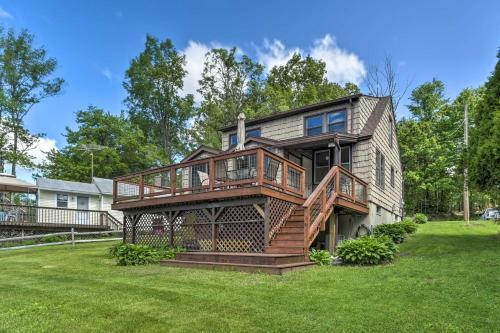 Picturesque Cottage With Sunroom On Ashmere Lake!