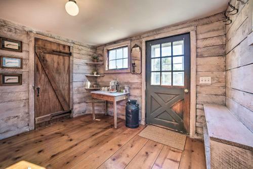 Serene Great Barrington Cottage With Fire Pit!