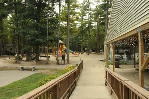 Gateway To Cape Cod Vacation Cottage 1