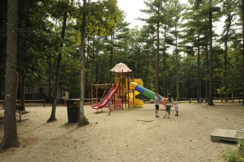 Gateway To Cape Cod Vacation Cottage 1