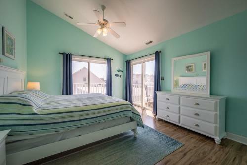 The Palms Oceanside 4 Bed, Beach Gear, Pool, Near Beach