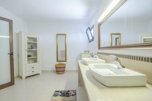 Villa Nazoly