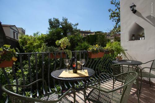 Bed & Breakfast The Bellini House By House In Naples