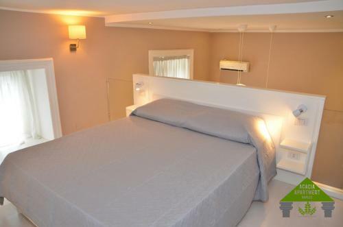 Acacia Apartment Naples Short Lease