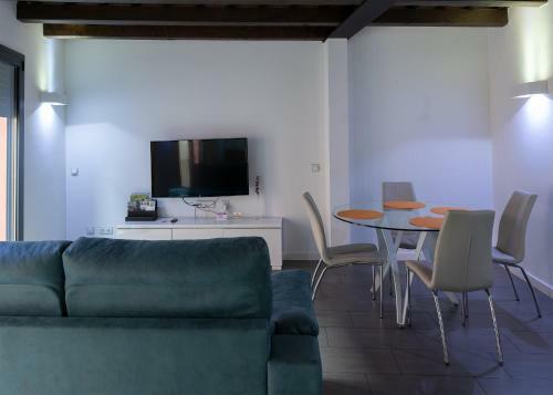 Apartaments Y Habitacions Entre Volcans