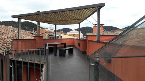 Apartaments Y Habitacions Entre Volcans