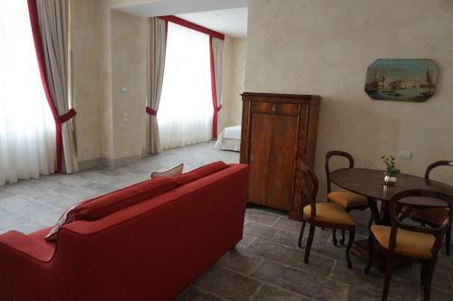 Hostal Palazzo Mantua Benavides Suites & Apartments
