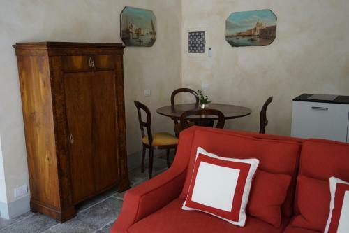 Hostal Palazzo Mantua Benavides Suites & Apartments