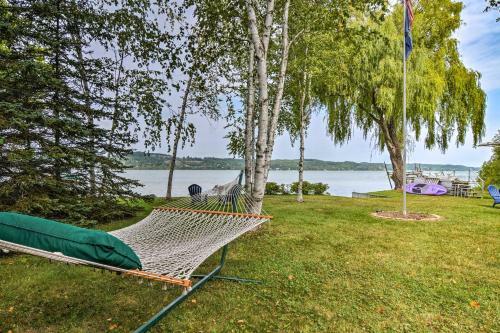 Idyllic Lake Leelanau Cottage With Dock And Fire Pit!