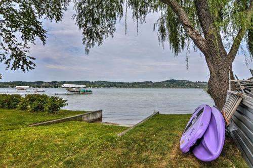 Idyllic Lake Leelanau Cottage With Dock And Fire Pit!