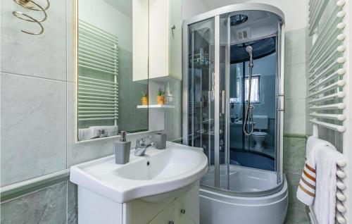 Three-bedroom Apartment In Pula