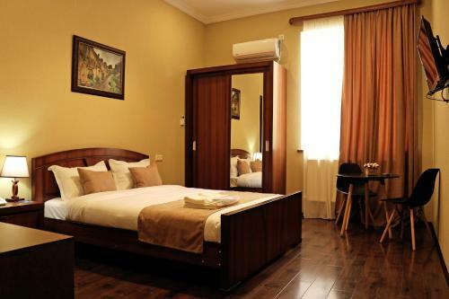 Sisno Hotel