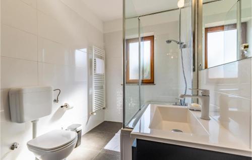 Awesome Apartment In Pula With Wifi And 5 Bedrooms