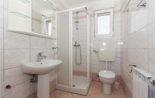 Nice Apartment In Pula With 2 Bedrooms