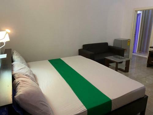 Hostal Hgl Guest House