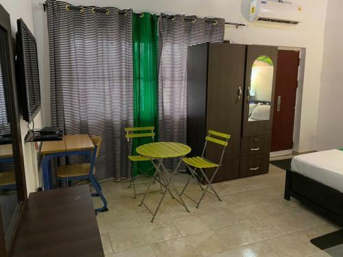 Hostal Hgl Guest House