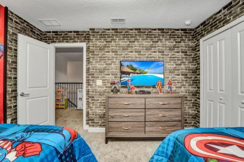 Scream Luxury Champion Gates Sleep 22