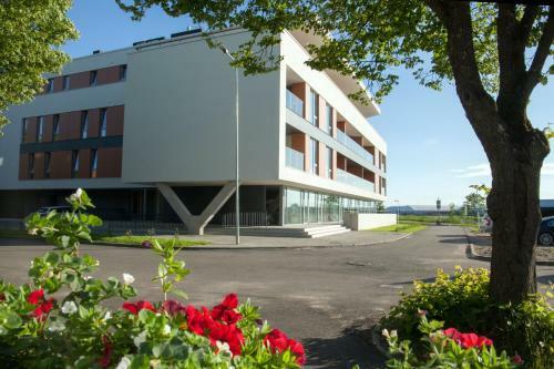 Riverside Apartment 3