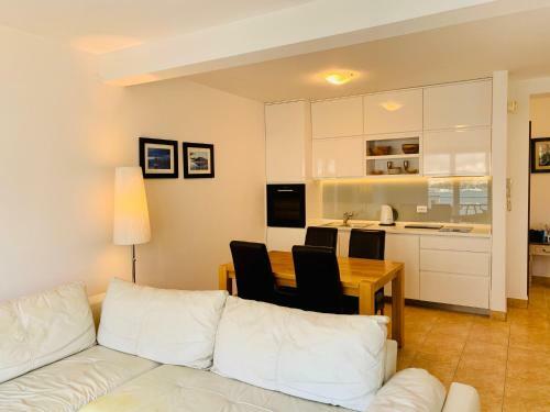 Kotor Muo Apartments C3