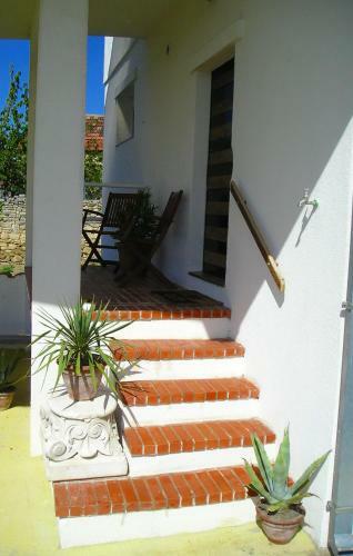 Hostal Art Apartment