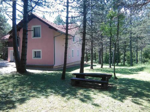 Hostal Apartments Nova Lika